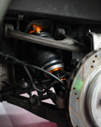 Lucky Garage x AirSpec C5 / C6 Air Suspension Struts - Pillowball Mounts